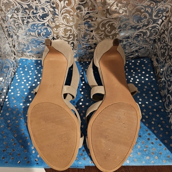 Kelly & Katie nude glitter Heels - Picture 2 of 5